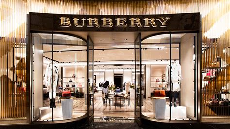 burberry fashion chadstone.